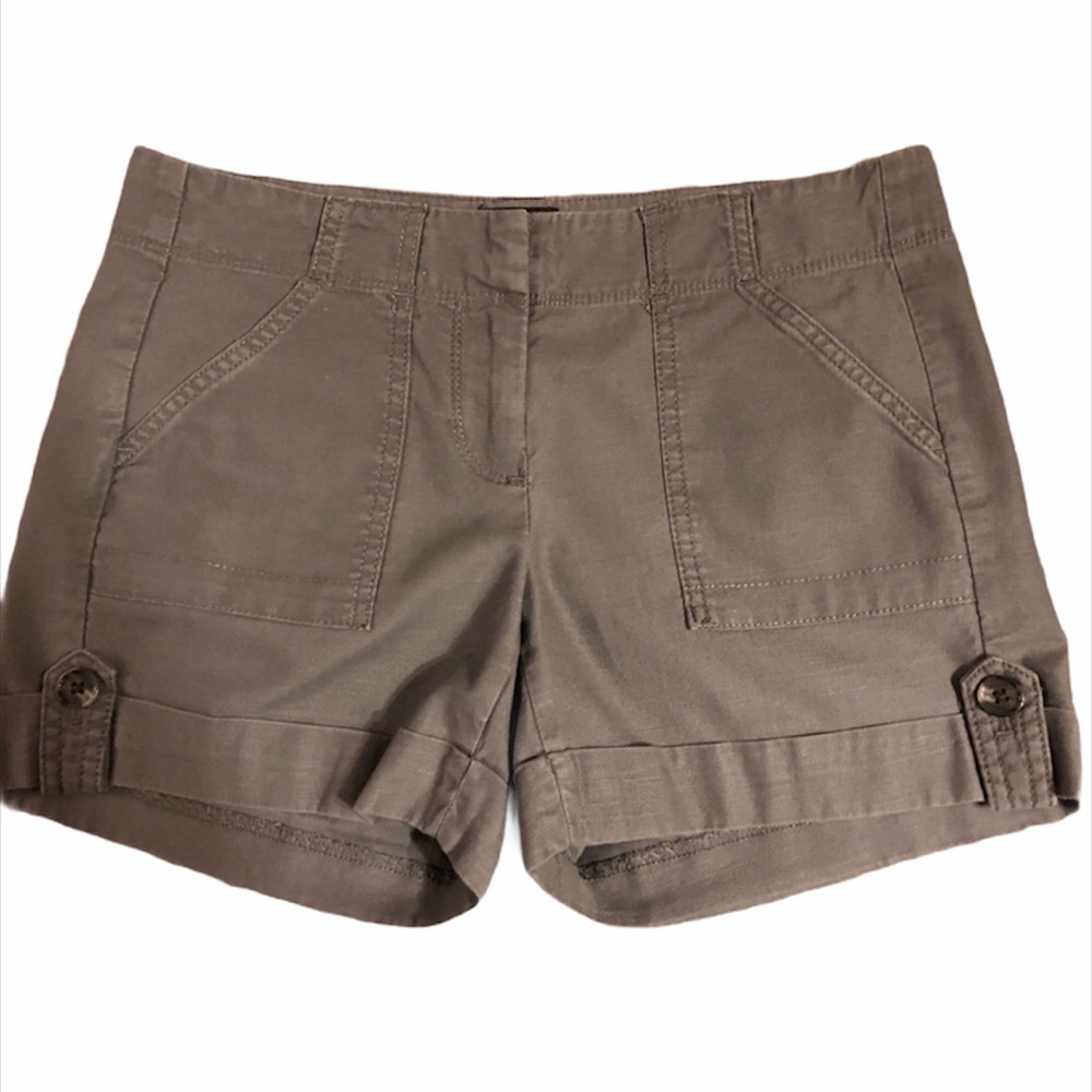 ANN TAYLOR SHORTS SIZE 0 PETITE PLUS FREE TANK TOP